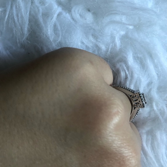 a brand new 925 ZEI engagement ring - Picture 5 of 6